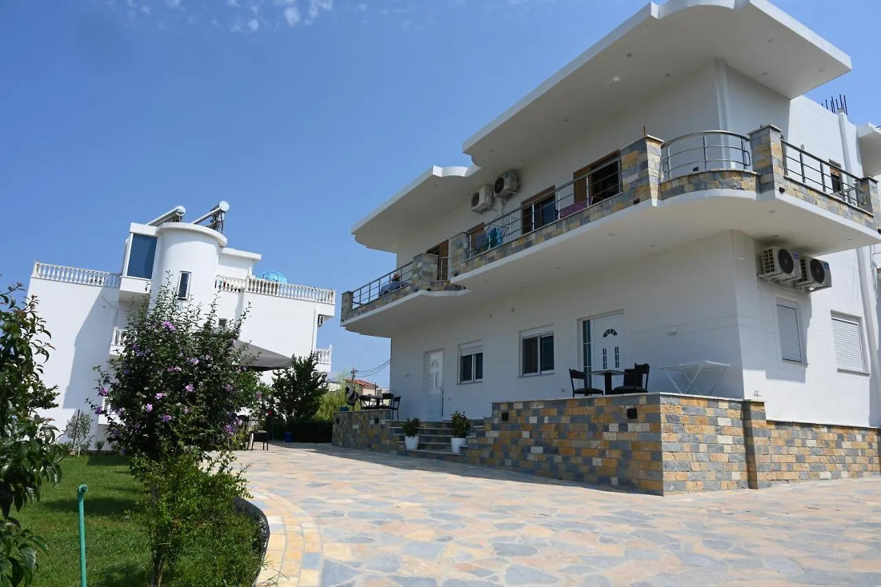 Blue Season Apartment Ksamil 0*,  Albania